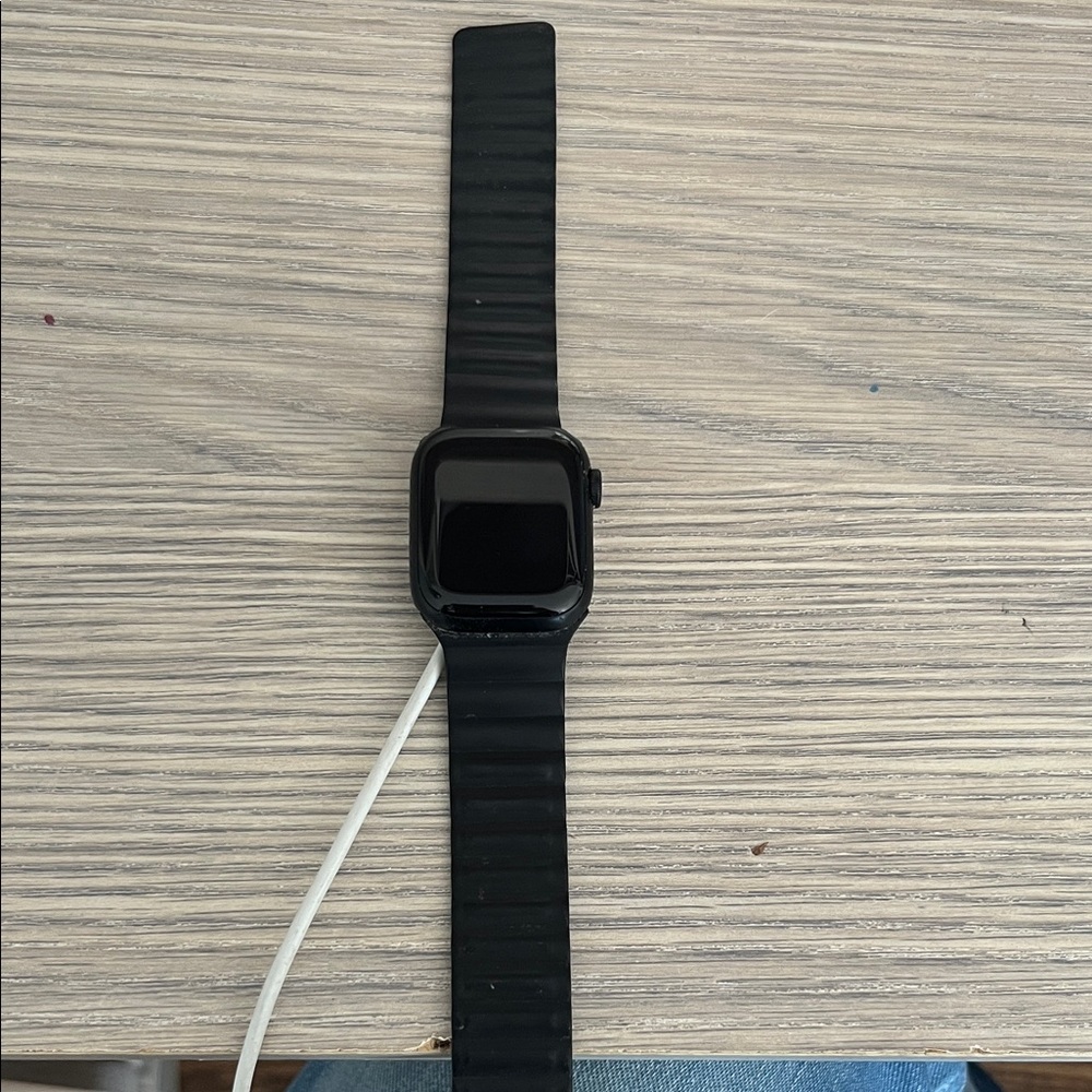 Apple Watch - series 7 - Magnetic Band